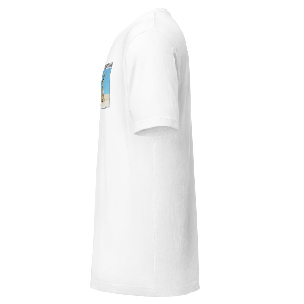 Camiseta Esencial · Blanco · lateral izquierdo — Sahar, Contemplator #011